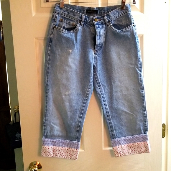 💐VINTAGE MODA INTERNATIONAL FLORAL TOP WITH MATCHING FLORAL CUFF JEANS 🌸💐 - Picture 4 of 13